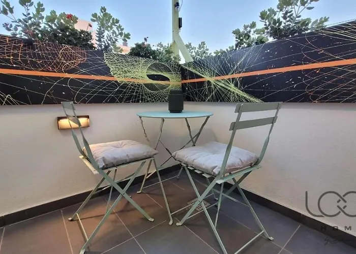 Modern - 50 M From Sea - Free Wi-Fi - Super Cool - Terrace - Fully Air-Conditioned