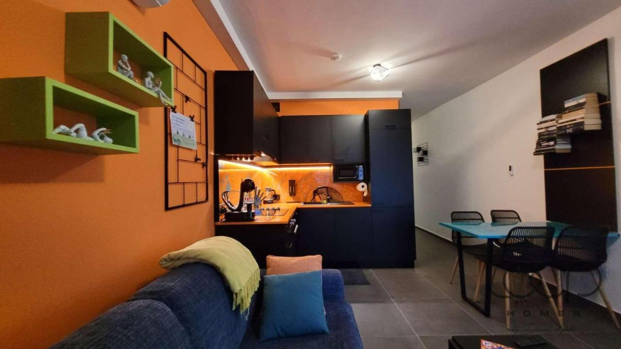 Modern - 50 M From Sea - Free Wi-fi - Super Cool - Terrace - Fully Air-conditioned Apartment