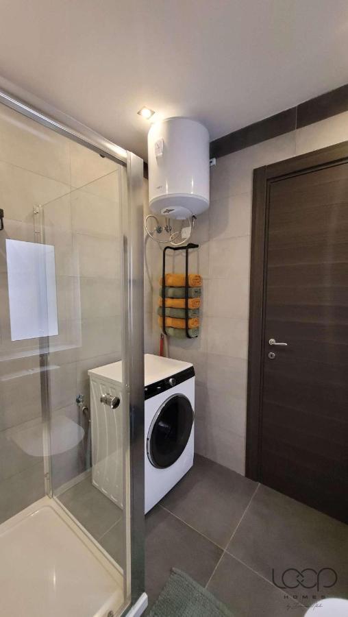 Modern - 50 M From Sea - Free Wi-fi - Super Cool - Terrace - Fully Air-conditioned Apartment *