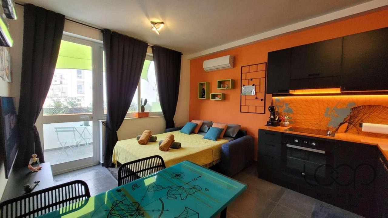 Modern - 50 M From Sea - Free Wi-fi - Super Cool - Terrace - Fully Air-conditioned